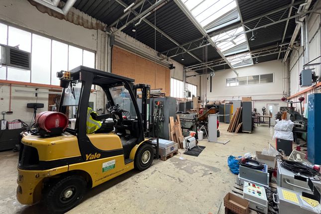 Thumbnail Warehouse to let in Wrest Park, Bedford