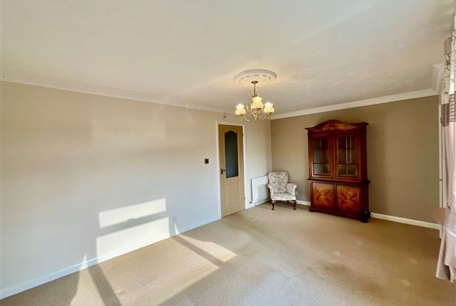 41, Aspen Close Killamarsh, Sheffield photo 4