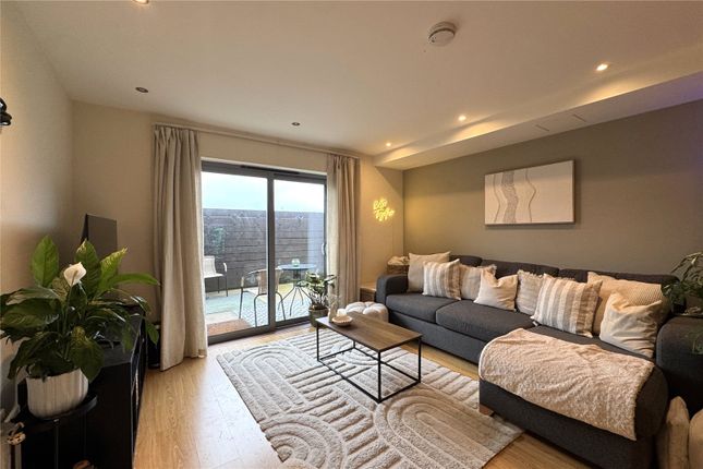 Flat 15, 8, Queensmead, Hampshire photo 3