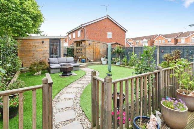 4, Searle Avenue, Stafford photo 2