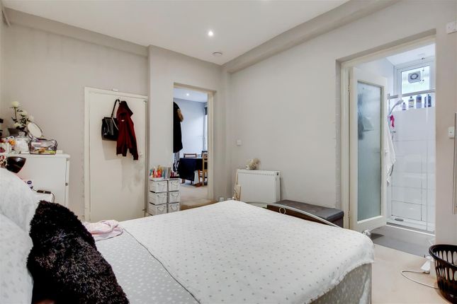 Ground Floor Flat, 35, Humbolt Road, London photo 4