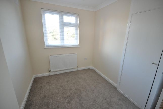122a, Ardleigh Green Road, Hornchurch photo 4