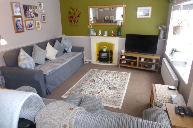 36, Warren Park, Portsmouth Road, Thurlsey, Godalming photo 5