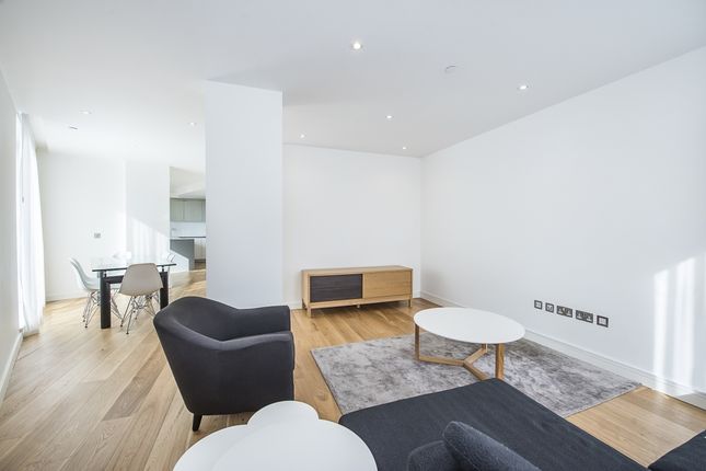 Flat to rent in Camley Street, London