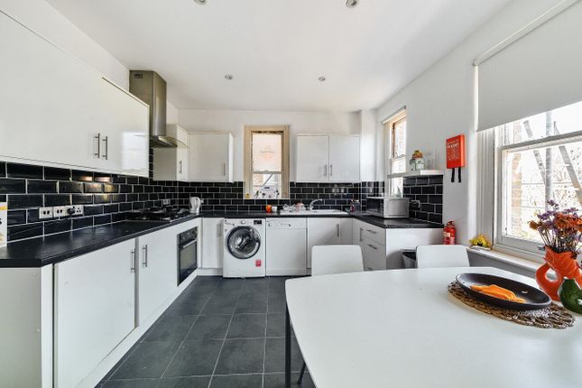 Flat for sale in Castellain Mansions, Castellain Road, Maida Vale, London