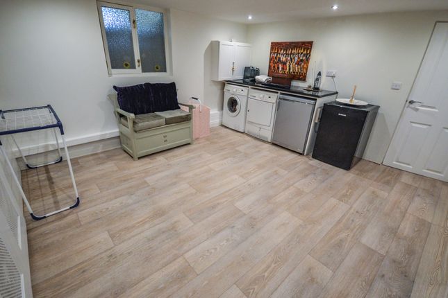 Chamber One / Utility