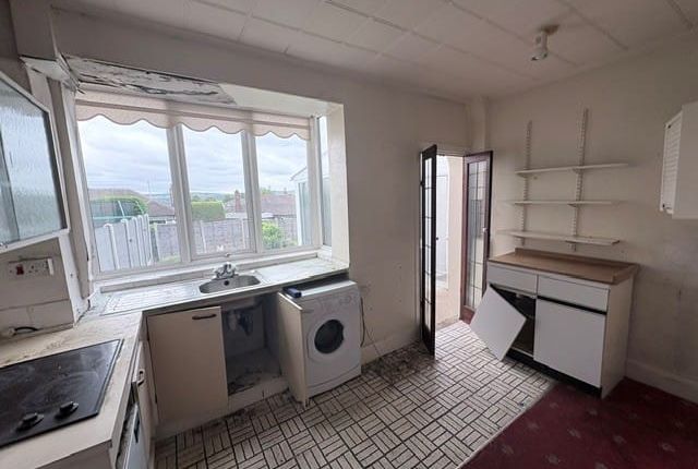134, Casterton Avenue, Burnley photo 4
