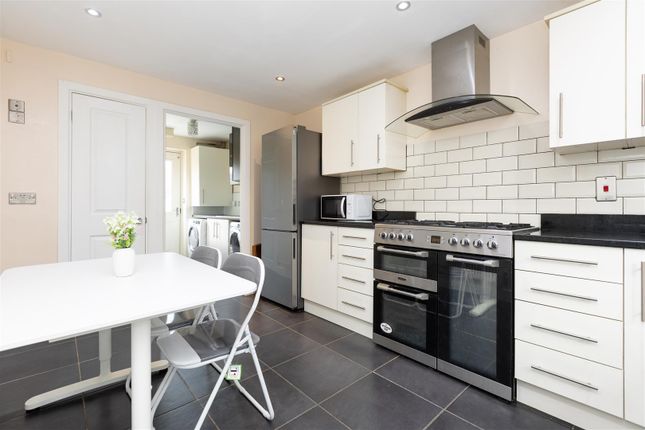 3, Gladstone Drive, Hitchin photo 4