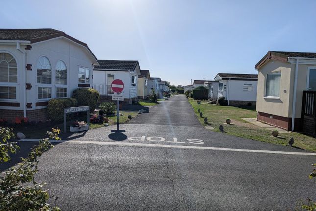 3 Abbey Close, The Broadway, Lancing photo 2