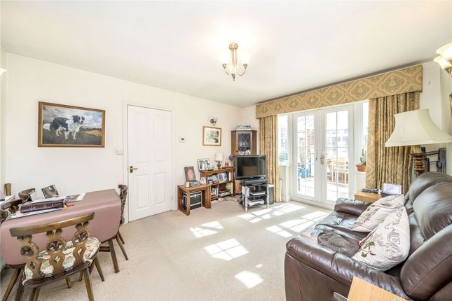 78, Eltham Park Gardens, London photo 3