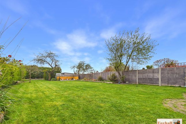 29, Humber Doucy Lane, Ipswich photo 2
