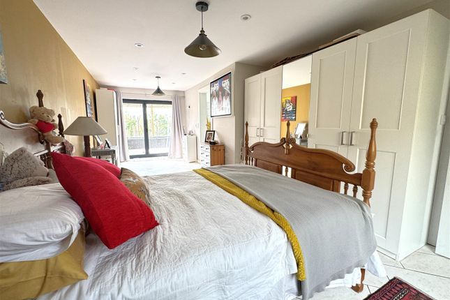 38, Broom Mead, Bexleyheath photo 5