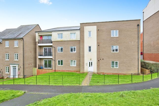 2-bed flat on 72, Nelson Way, Yeovil, £140,000