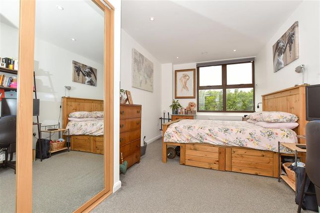 Thumbnail Flat for sale in Wraik Hill, Whitstable, Kent