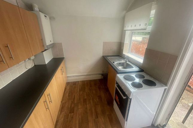 19, Cedar Road, Darlington photo 4