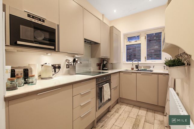 Flat for sale in Brondesbury Park, London