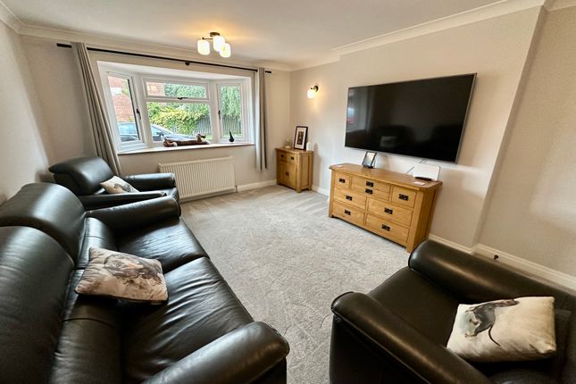 25, Pinefield Road, Doncaster photo 2