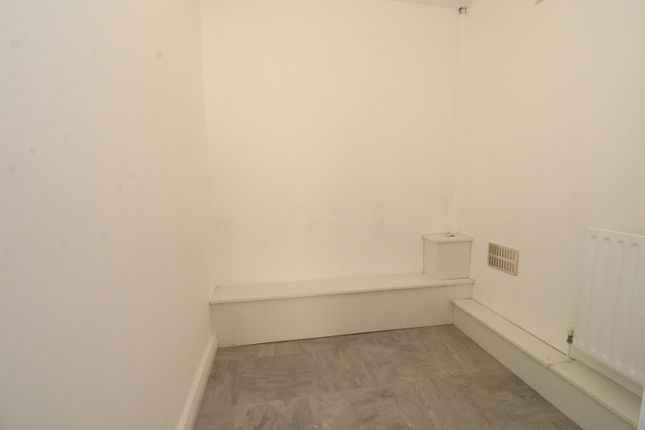 15, Filmer Road, Luton photo 5