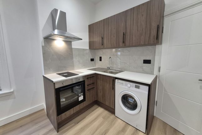 60 Station road, Hendon, London photo 5