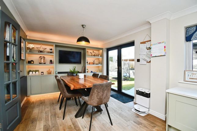 2, Station Close, Ripon photo 3