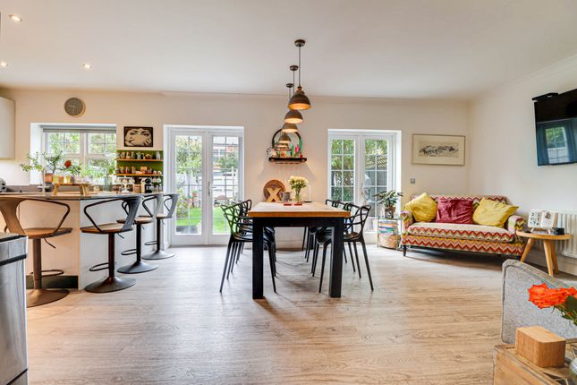 42, Beningfield Drive, London Colney photo 4