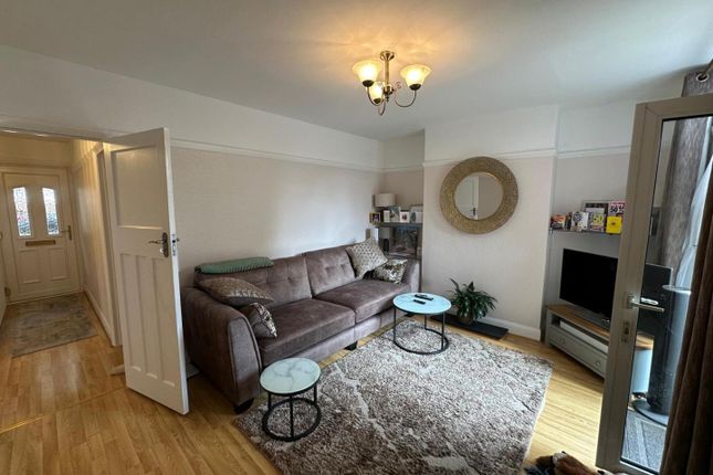 206, Locket Road, Harrow photo 2