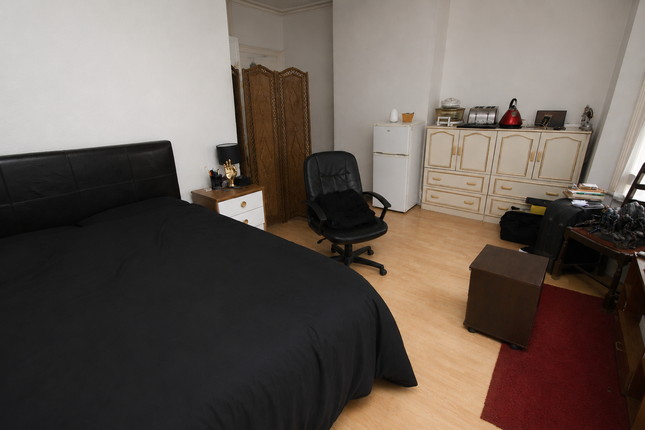 Flat 8, 21, St Clements Road, Bournemouth photo 2