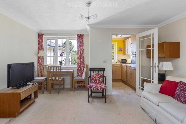 Flat for sale in Gifford Lodge, Twickenham