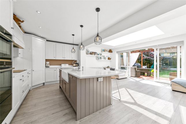 67a,, Uxbridge Road, Hampton Hill photo 4