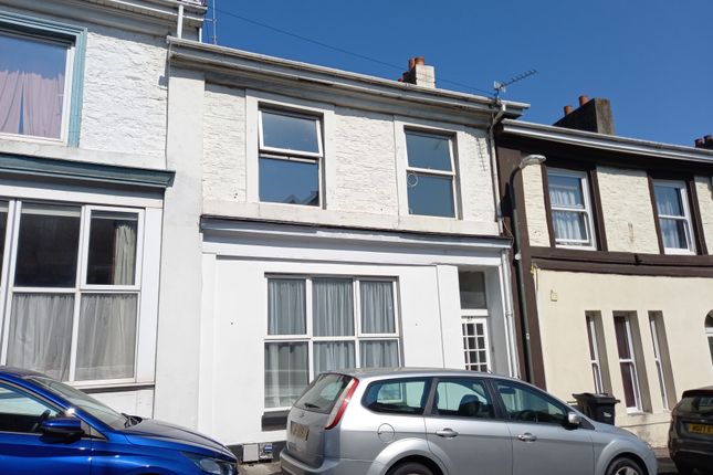 Thumbnail Flat for sale in Victoria Road, Torquay