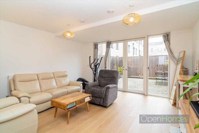 2, Oriental Square, Colindale photo 3
