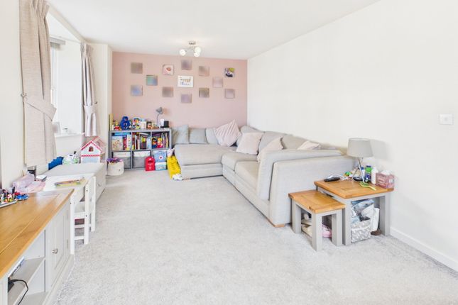 74, Reaseheath Way, Nantwich photo 2