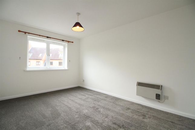 Flat to rent in Heron Wharf, Nottingham