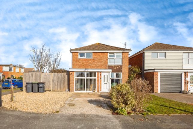 3-bed house on 1, Sidlesham Close, Hayling Island, £465,000