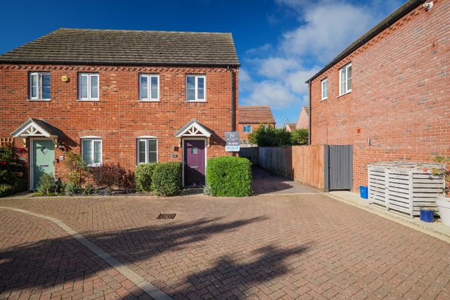 14 Rowe Place, Swaffham, Norfolk photo 2