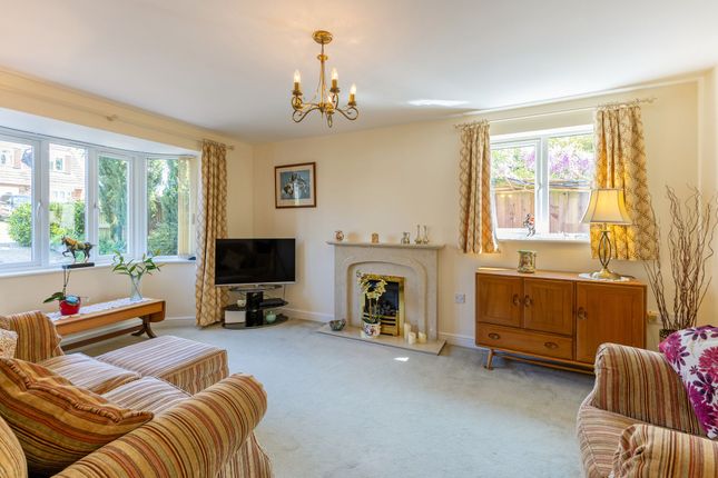 42A, Willow Drive, Wellesbourne photo 4