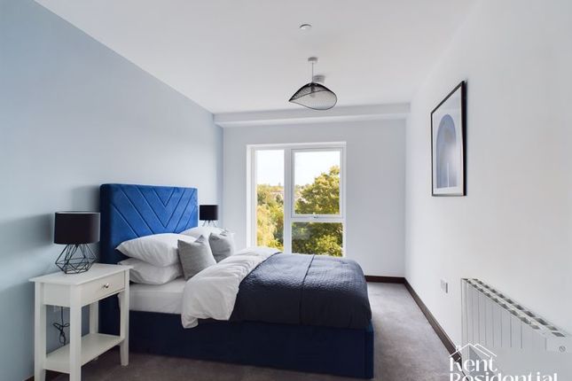 Flat for sale in Springfield Park, Maidstone