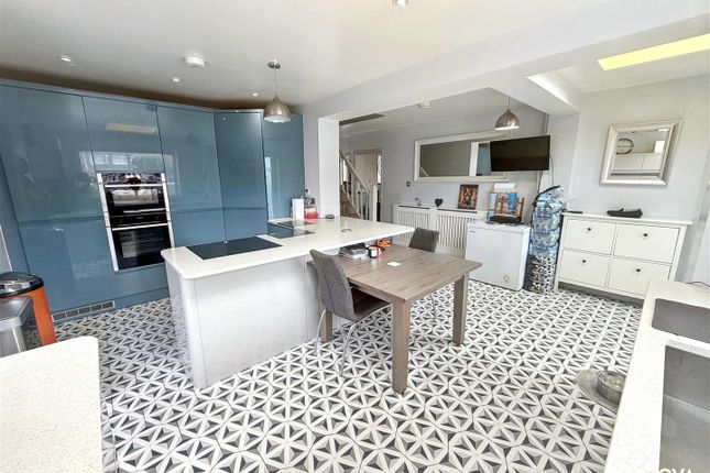 78, Swifts Green Road, Luton photo 4