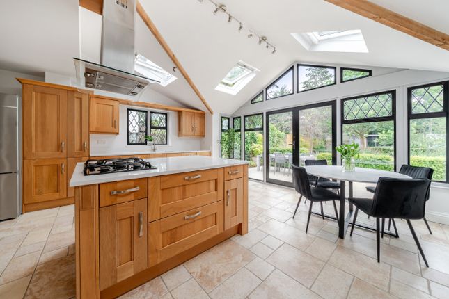 7, Berens Way, Chislehurst photo 2