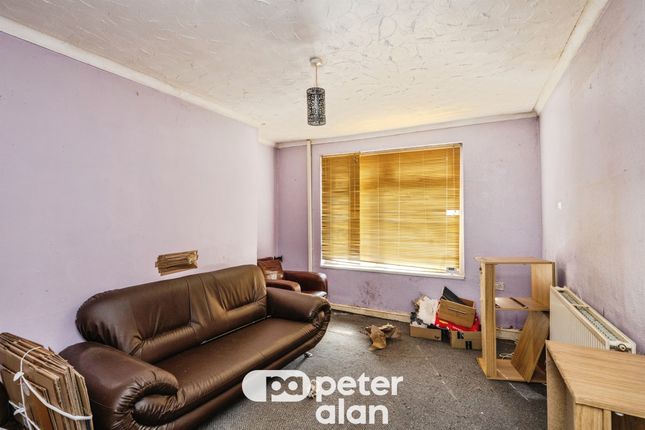 38, Moorlands, Neath photo 2