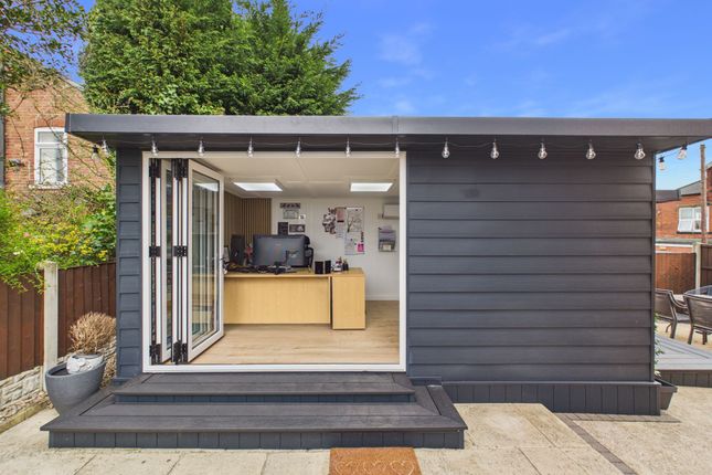 8 Redland Grove, Nottingham photo 3