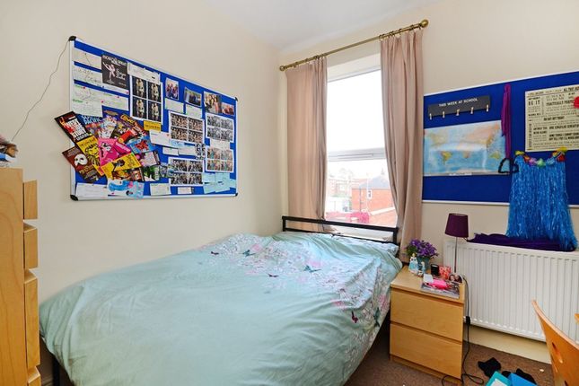 13 Bruce Road, Sheffield photo 5