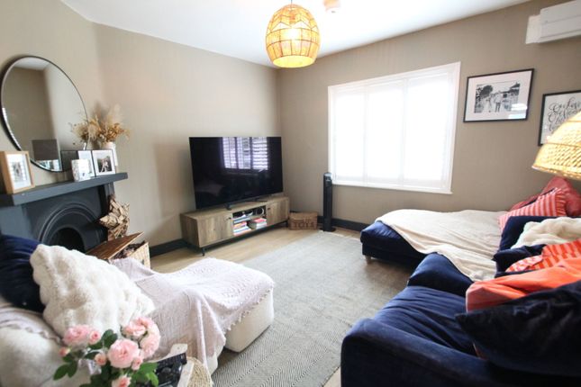 39, Blunham Road, Bedford photo 5