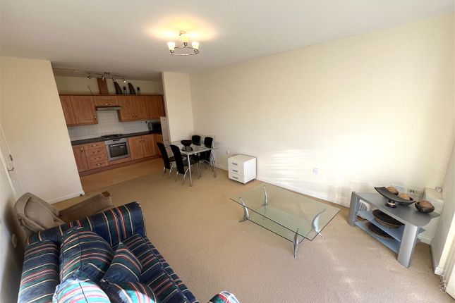 40 Elizabeth House, Scholars Court, Stoke-On-Trent photo 4