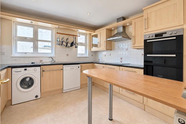 10, Jevington Place, Jevington Gardens, Eastbourne photo 3