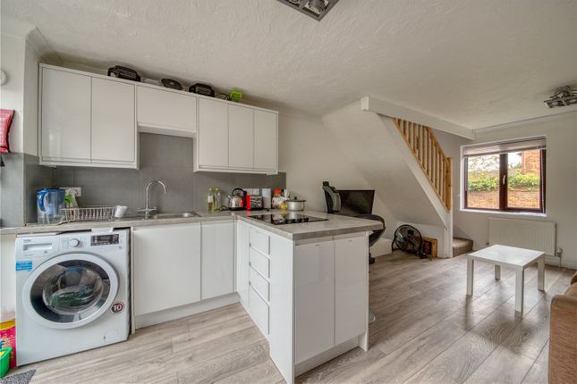 45, Bridport Close, Reading photo 2