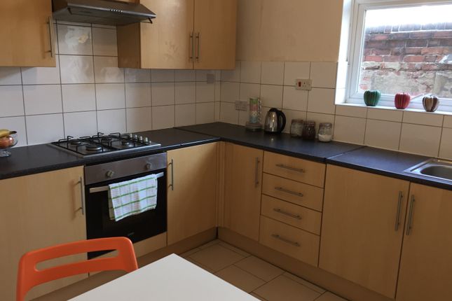 Semi-detached house to rent in Derby Road, Nottingham