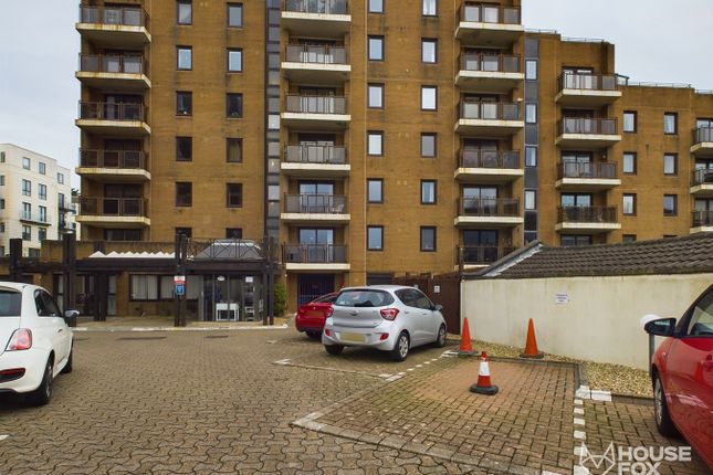 1-bed flat on Madeira Court, Knightstone Road, Weston-Super-Mare, £90,000