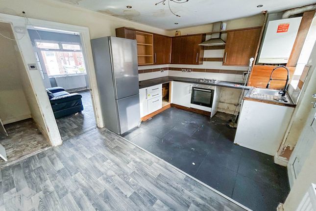 3 Calder Road, Bolton photo 4