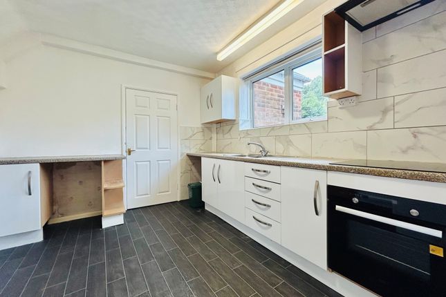 29, Thorndike Avenue, DERBY photo 2